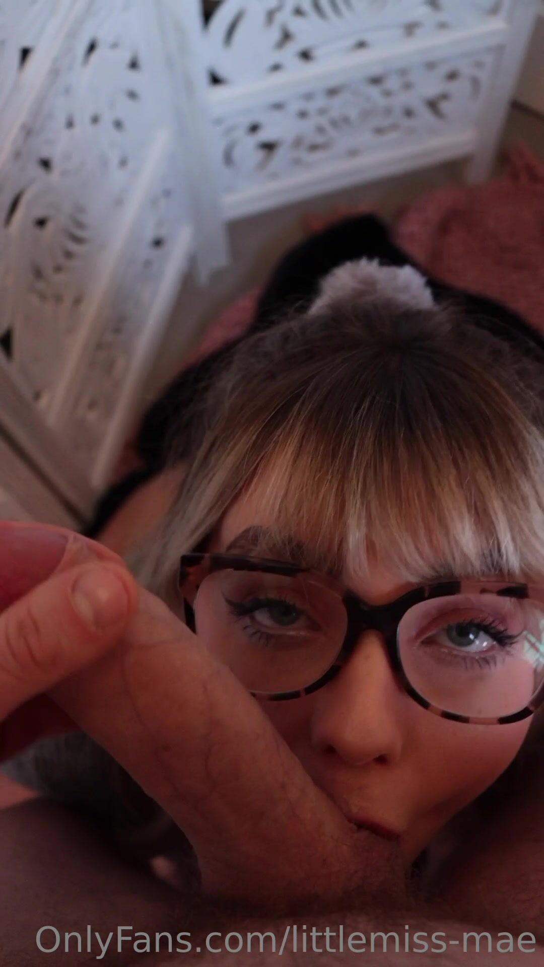 Littlemiss-mae blowjob