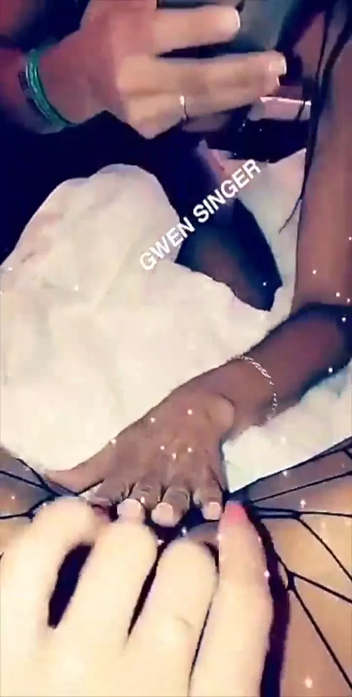 Gwen Singer 11 minutes lesbian 69 cumming snapchat premium porn videos