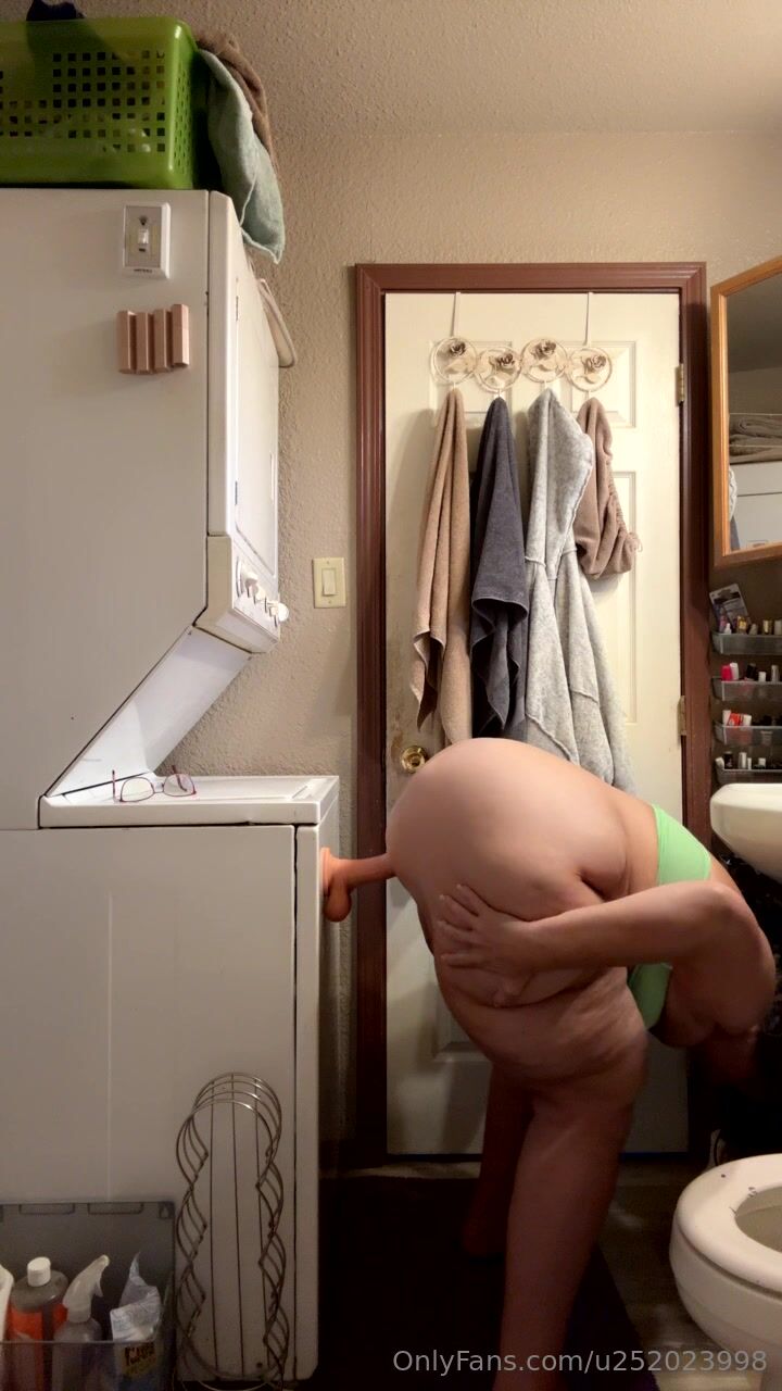 Jensu64 huge ass milf