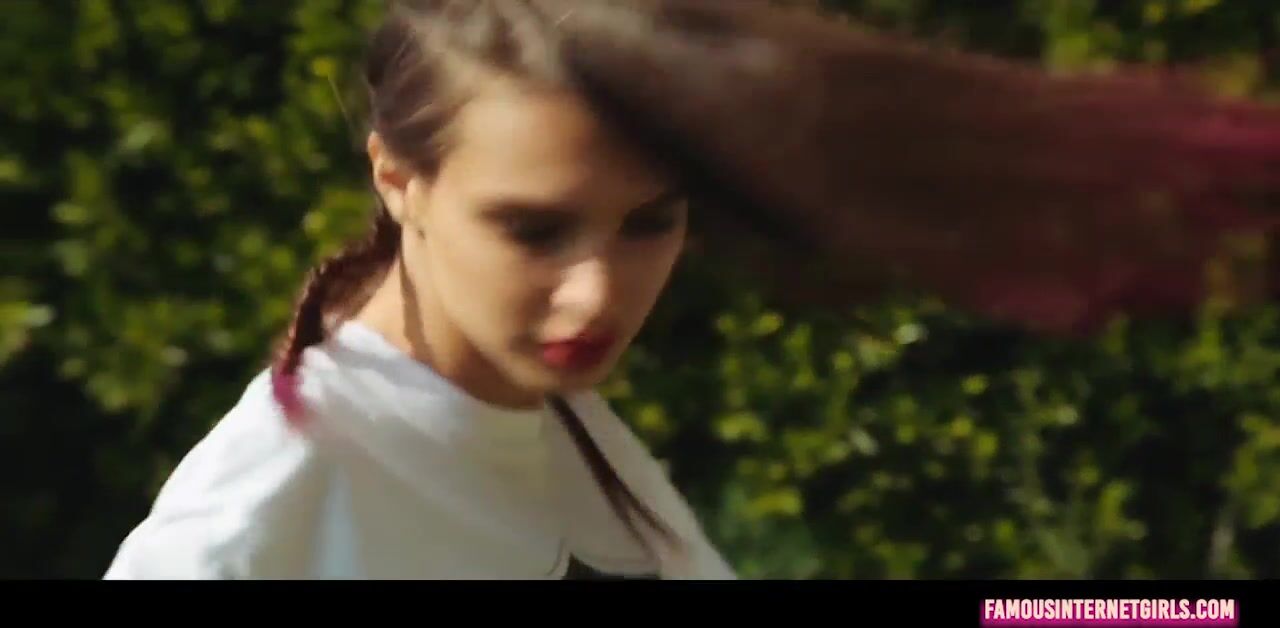 Emily ratajkowski nude soda pop video big tits