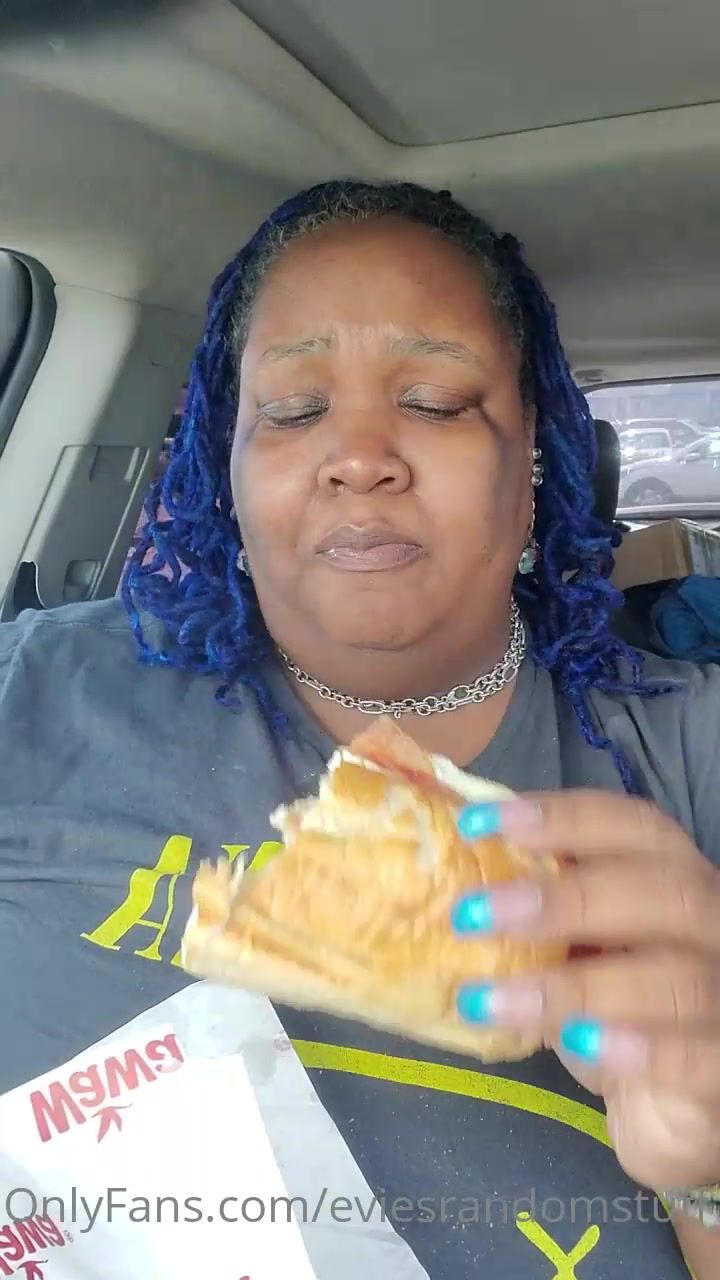 Eviesrandomstuff Breakfast with the Butler Wawa xxx onlyfans porn