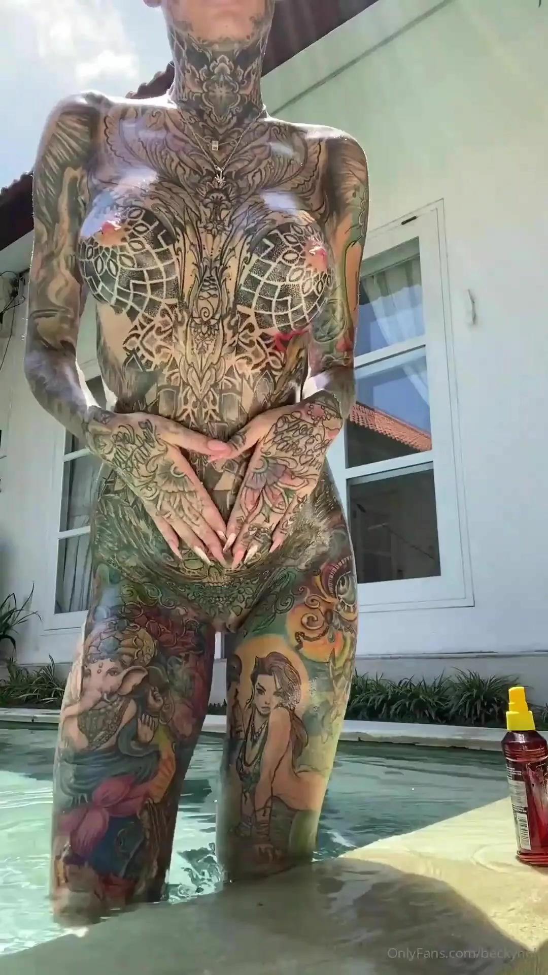 Slideshow becky holt nudes.