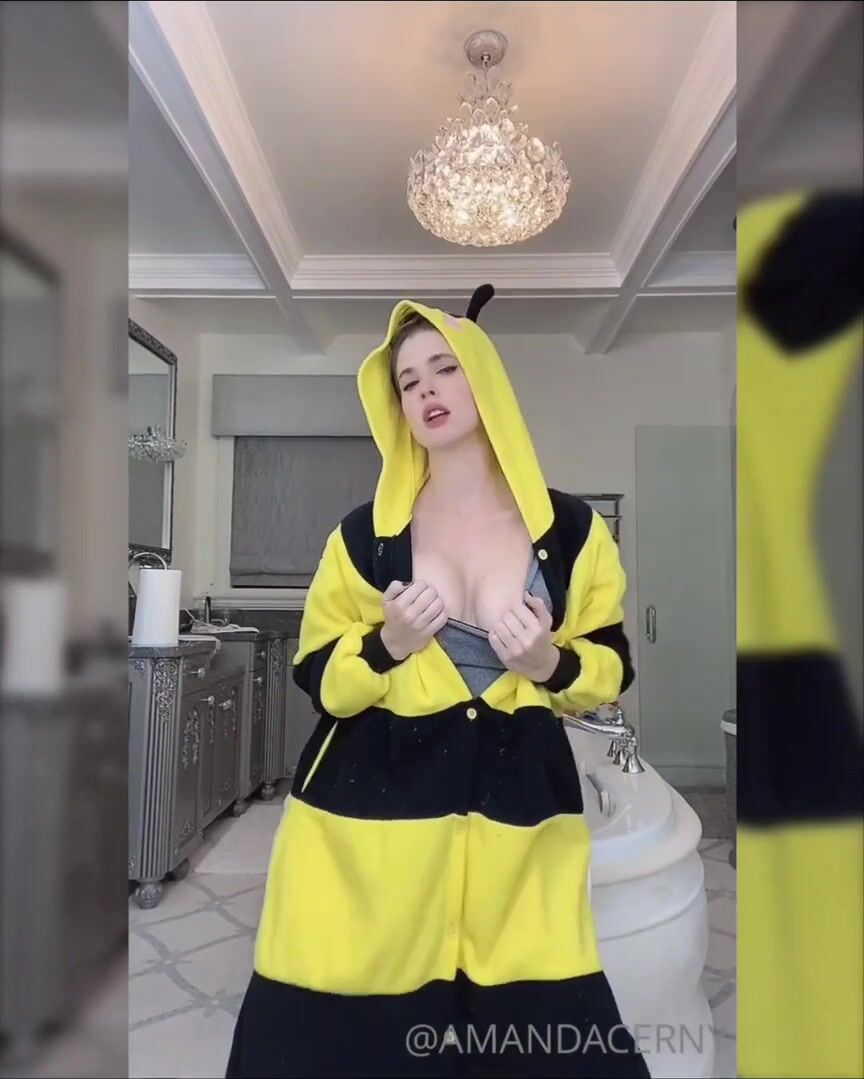 Amanda Cerny Nipple Slip Stripping Onlyfans Video Leaked - Influencers