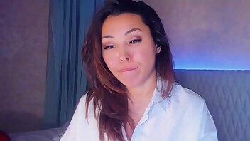 Screenshot from aina_phoenix_x's live webcam sex show video