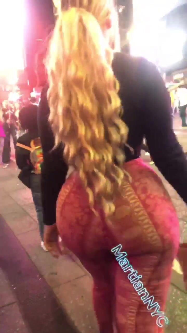 Bootybyshel Candid