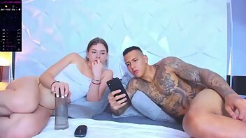 Screenshot from alessia_exposito's live webcam sex show video