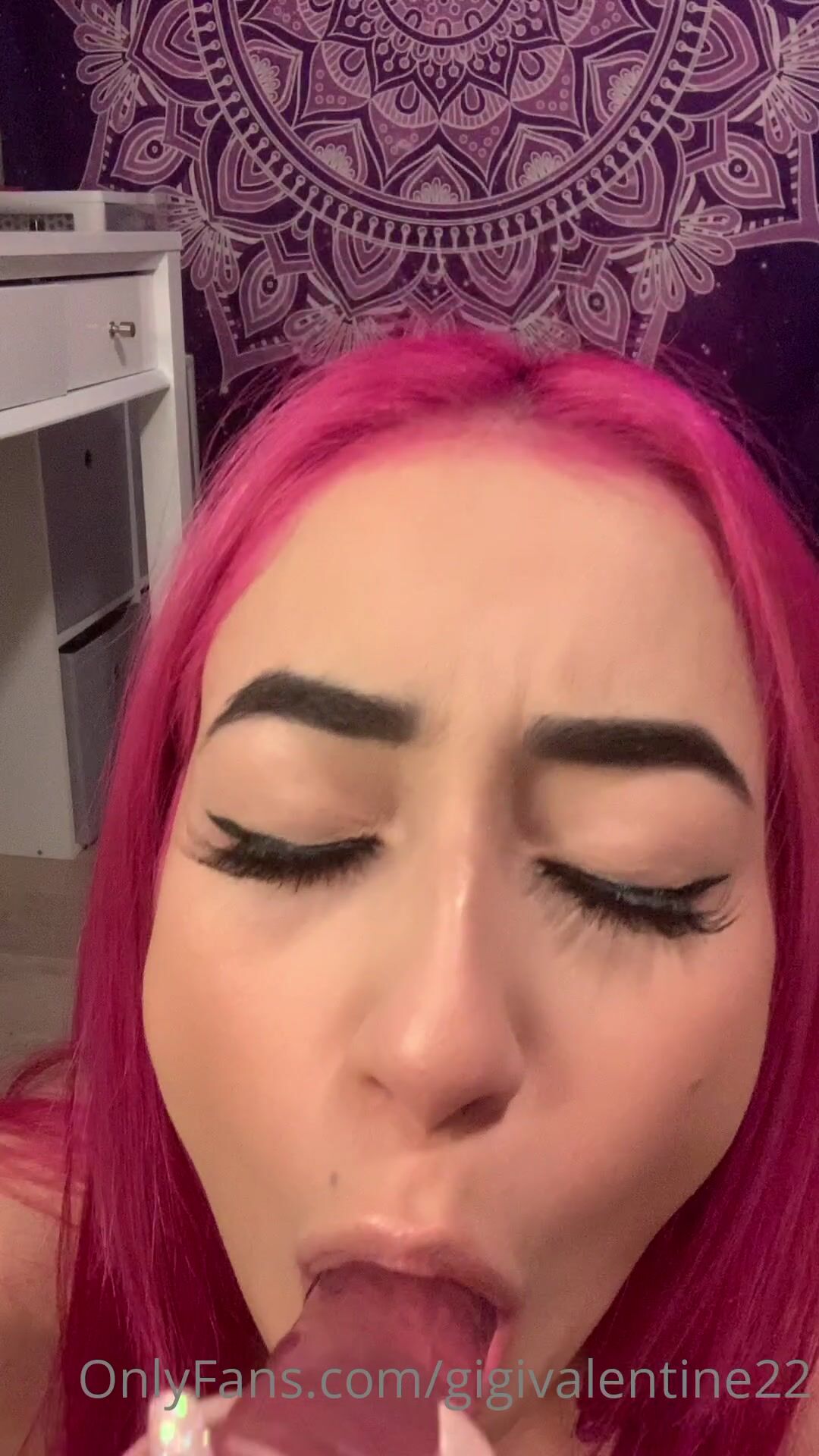 GigiValentine22 OF Dildo BJ.