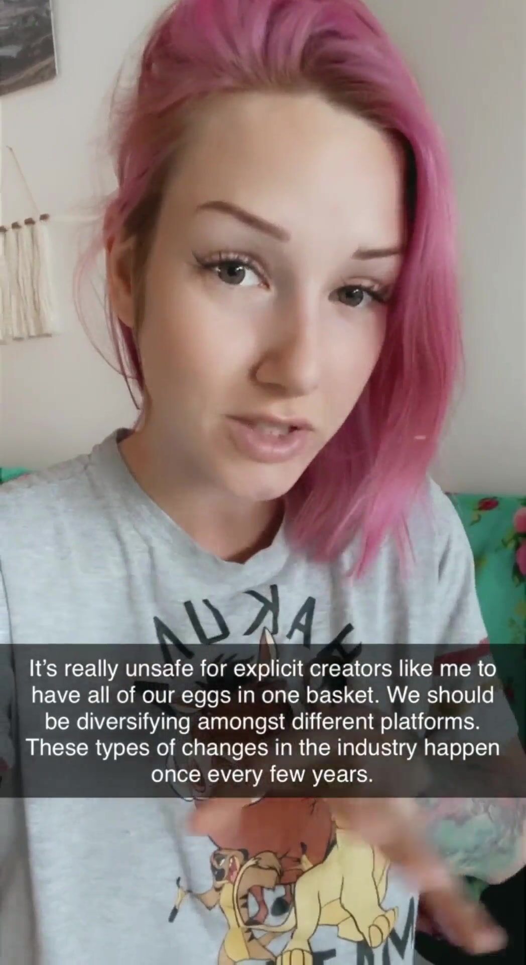 Xsofiasunshine okay so let s talk about onlyfans suspending their decision  to ban porn 1 i thi xxx onlyfans porn video