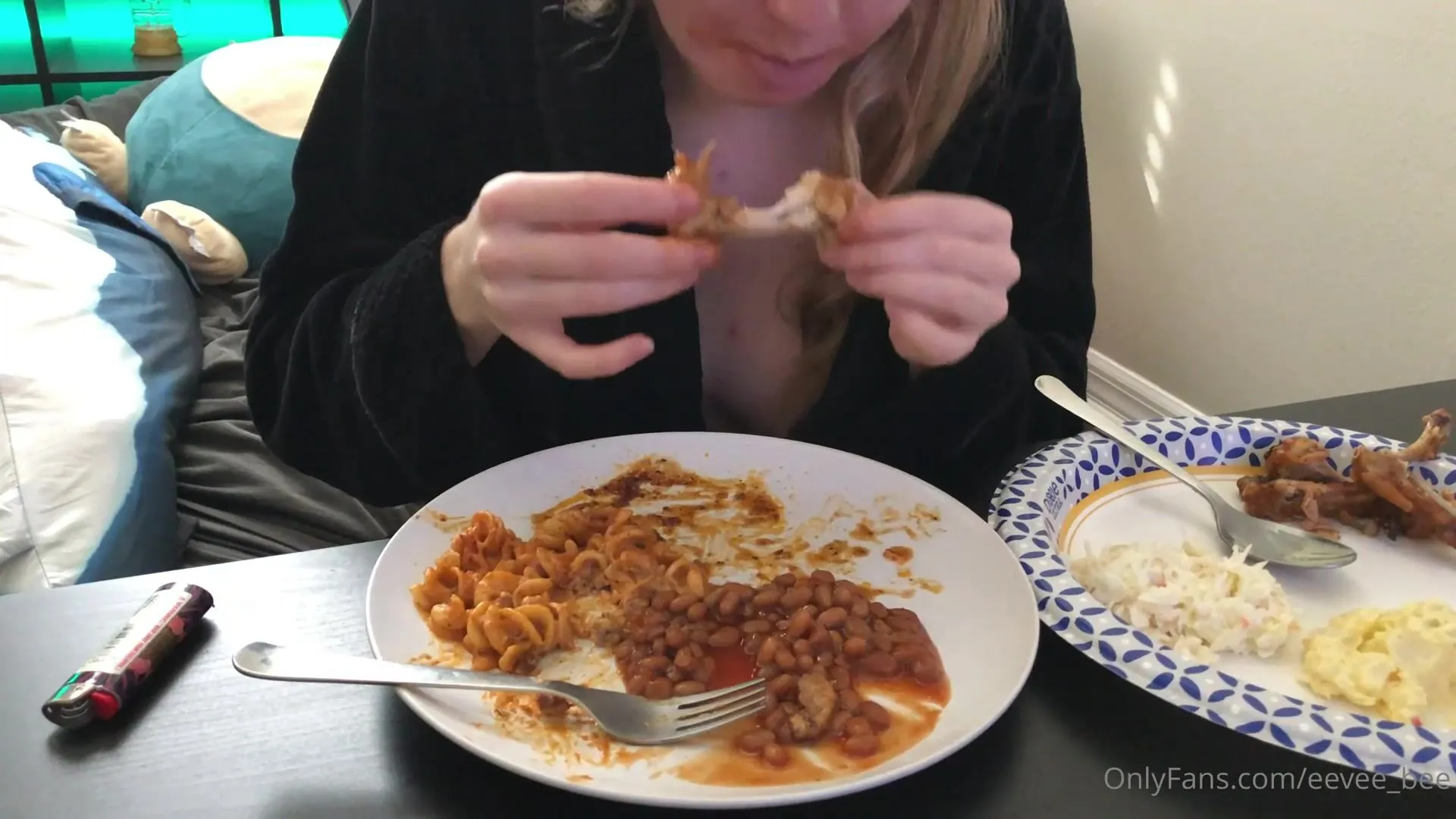 Xxx New Dish Video - Eevee bee just ate a huge chicken wing meal in 10 min should i do more of  these xxx onlyfans porn video