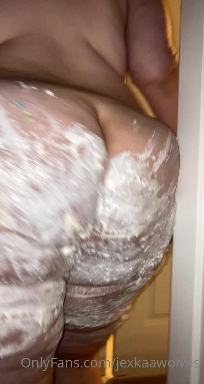 JEXKAAWOLVES behind the scene CAKE