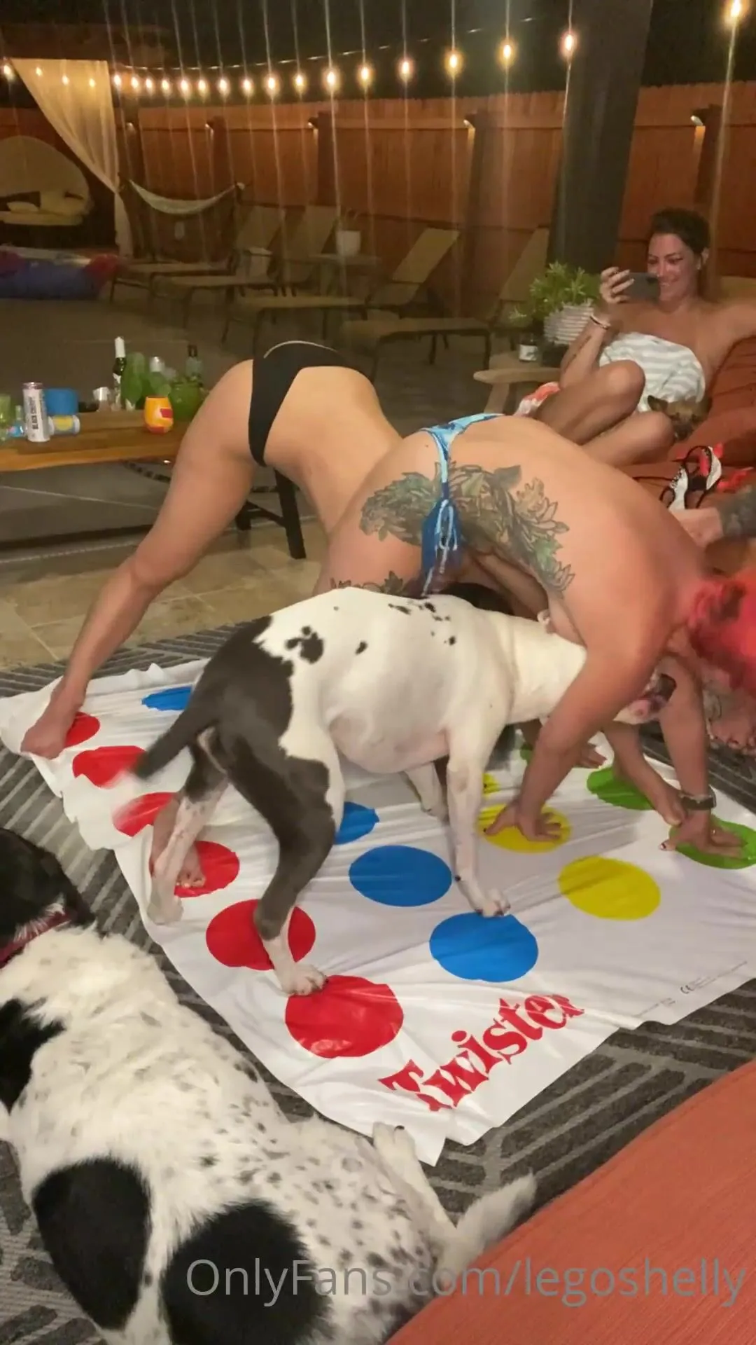 Legoshelly This Is Chaos Topless Twister Fun w/ Scarletroyale Alligatorxoo  & Dogs xxx onlyfans porn videos