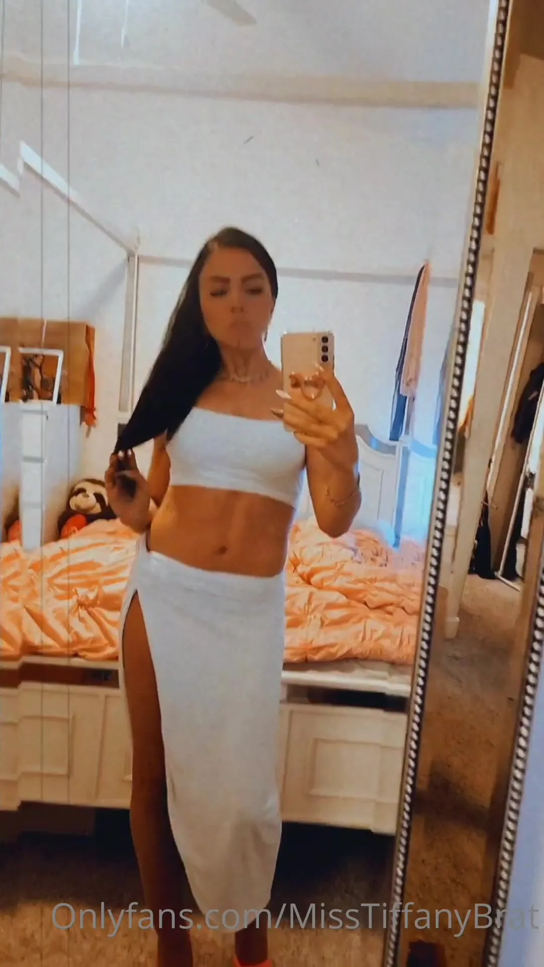 Misstiffanybrat Lets be real. A Goddess like Me will never have time for a  loser like