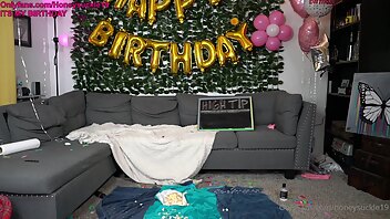 Hond Xxx - Honeysuckle19 birthday cake smash highlight from my birthday party show xxx  onlyfans porn videos