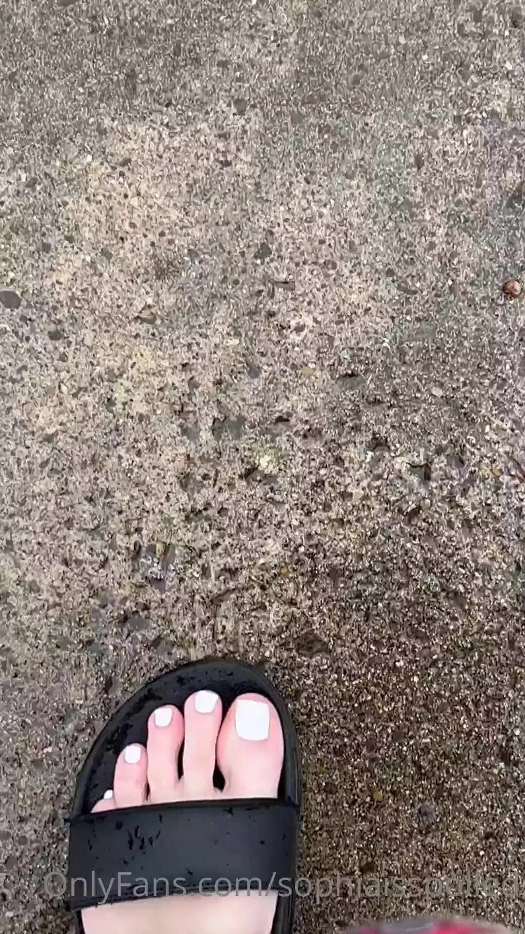 Sophiaisspoiled white toes look hot the rain xxx onlyfans porn videos