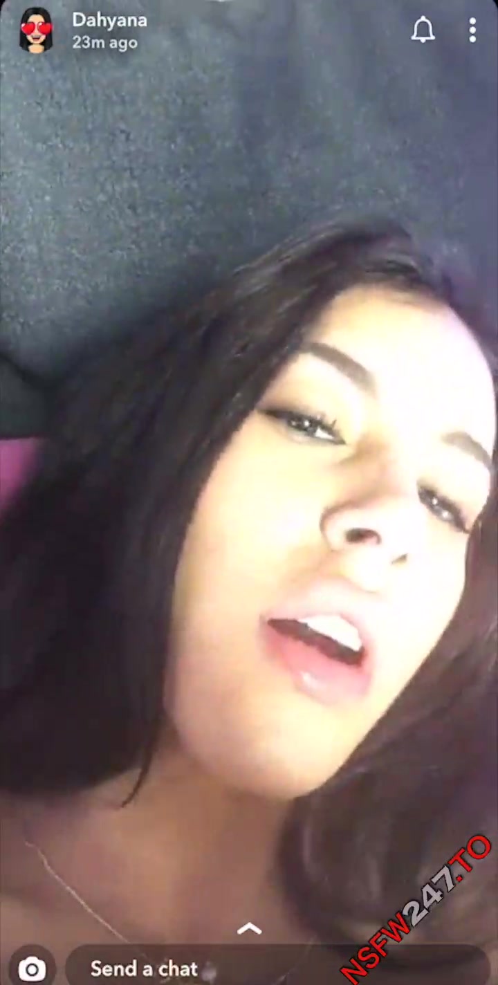 Dahyn pussy ass fingering at the same time snapchat xxx porn videos