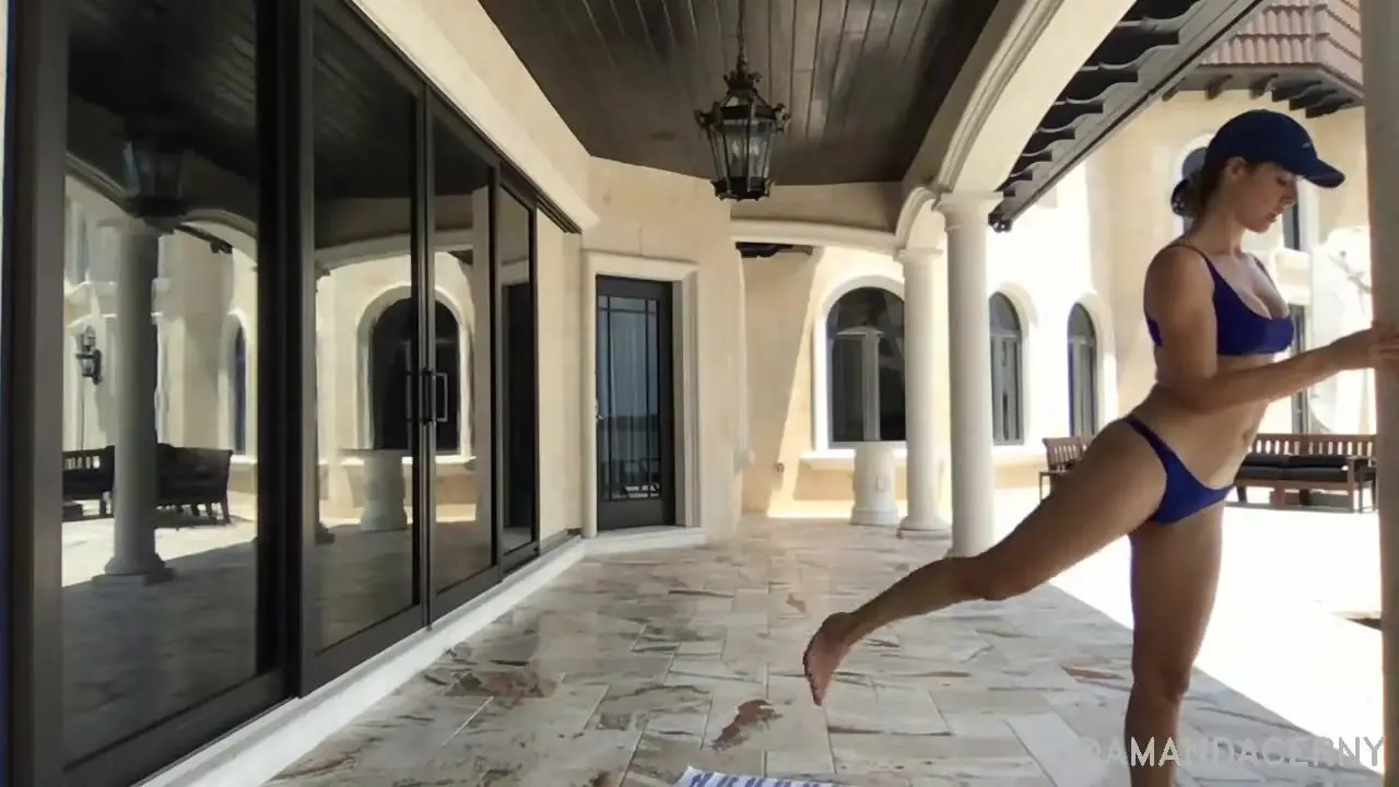 Amanda Cerny Sexy Bikini Booty Workout Webcam Leaked