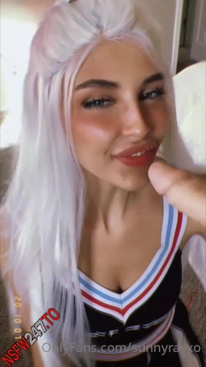 Sunny ray blowjob