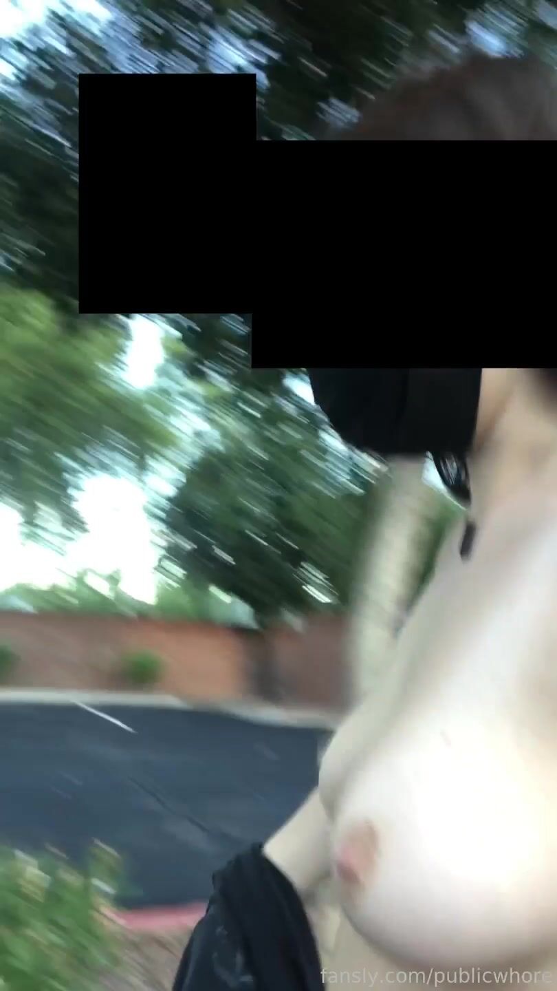 Publicwhore strips naked in carpark