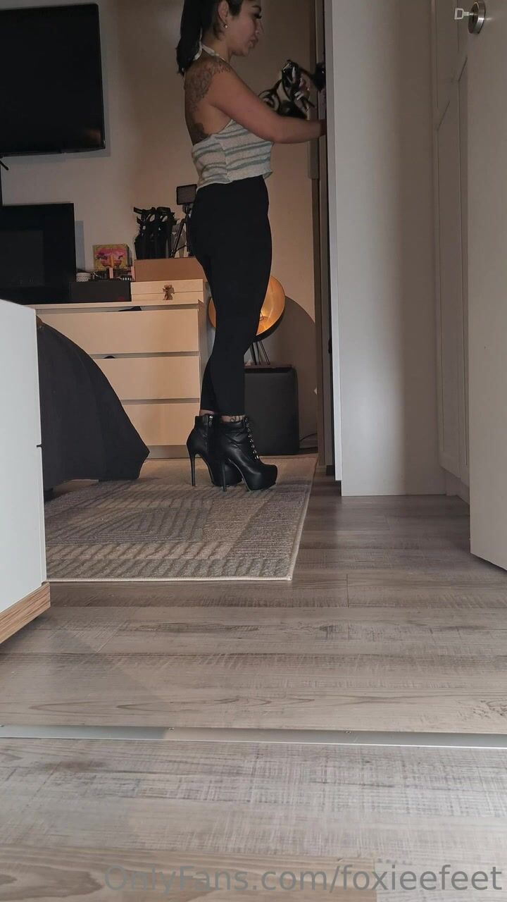 Foxieefeet home everyday things for my followers who asked what else do i  onlyfans porn xxx