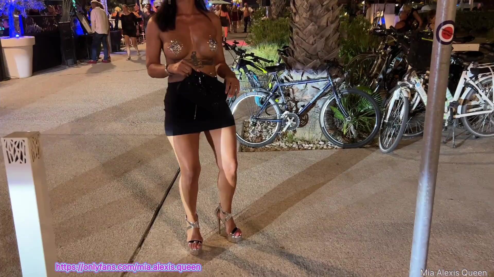 Alexis Mia
