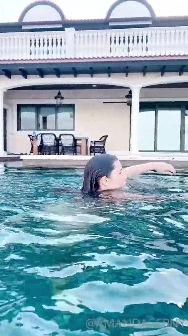 Amanda Cerny Nude In Swimming Pool Leaked