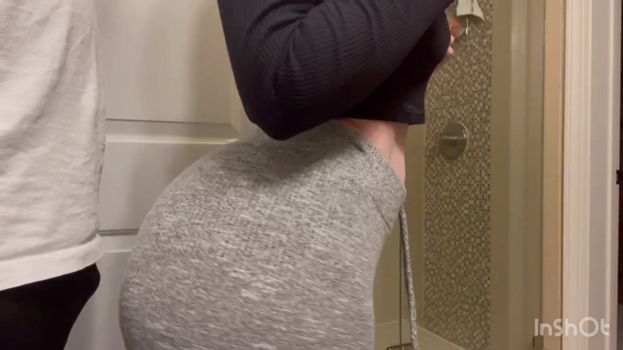 Bootybyshel Twerks on her boyfriend